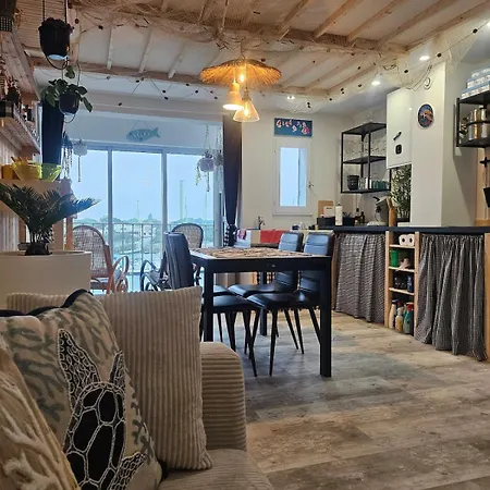 La Vue Et Port Apartment *