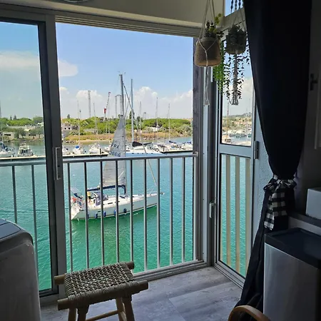 La Vue Et Port *